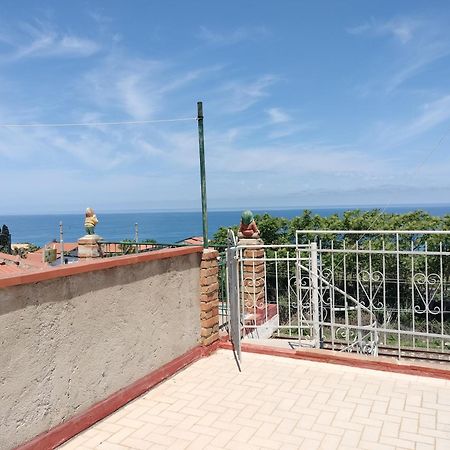 Sunny House Apartment Parghelia Exterior photo